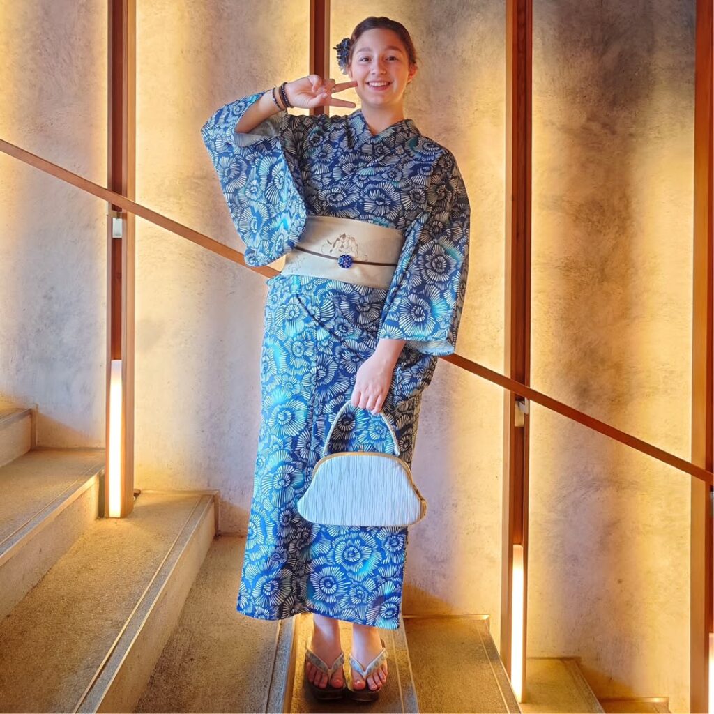 単衣「夏の芙蓉（藍）」×正絹 半巾帯「ツナ取り」